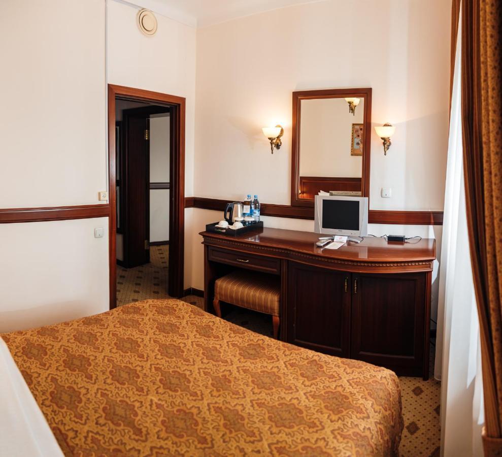 Kazakhstan Express Hotel อัลมาตี ภายนอก รูปภาพ