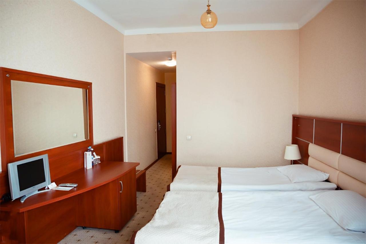 Kazakhstan Express Hotel อัลมาตี ภายนอก รูปภาพ