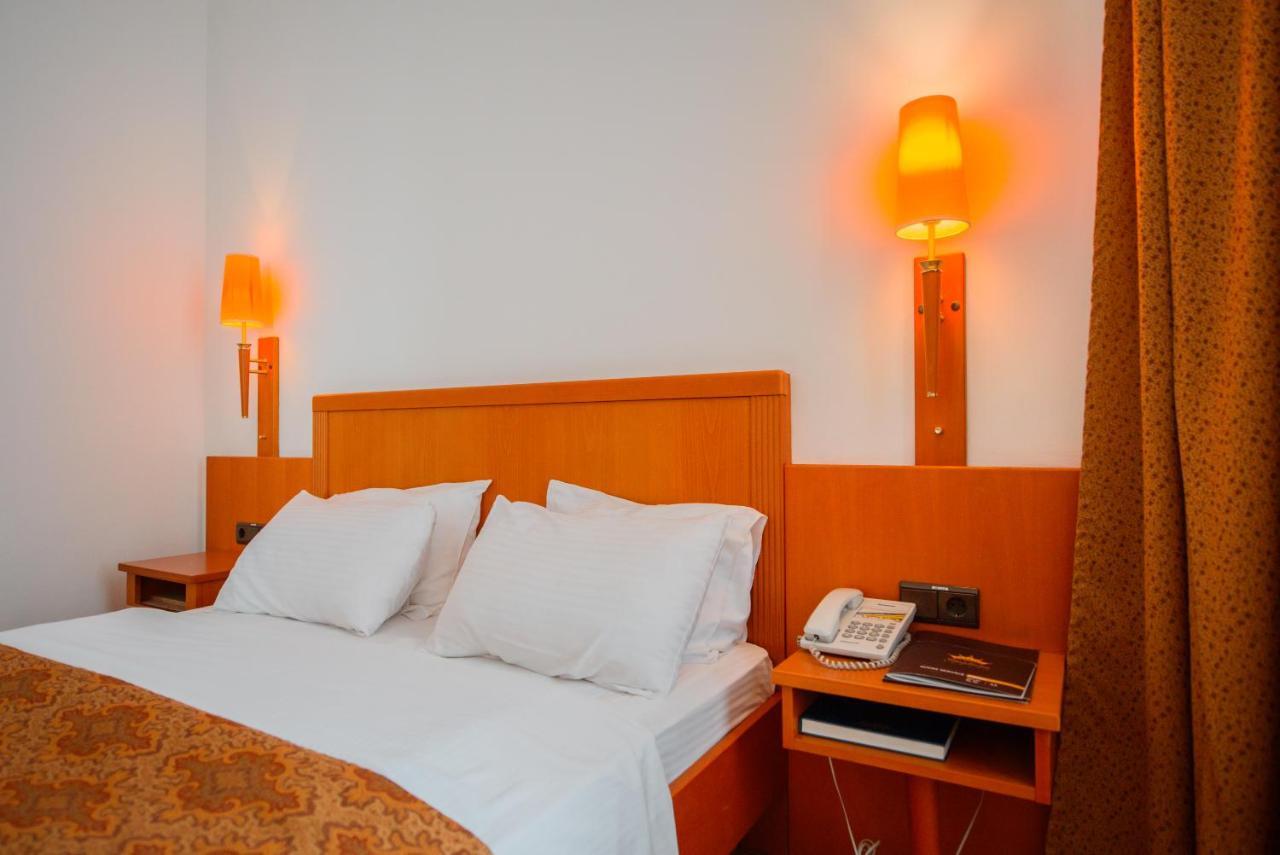 Kazakhstan Express Hotel อัลมาตี ภายนอก รูปภาพ